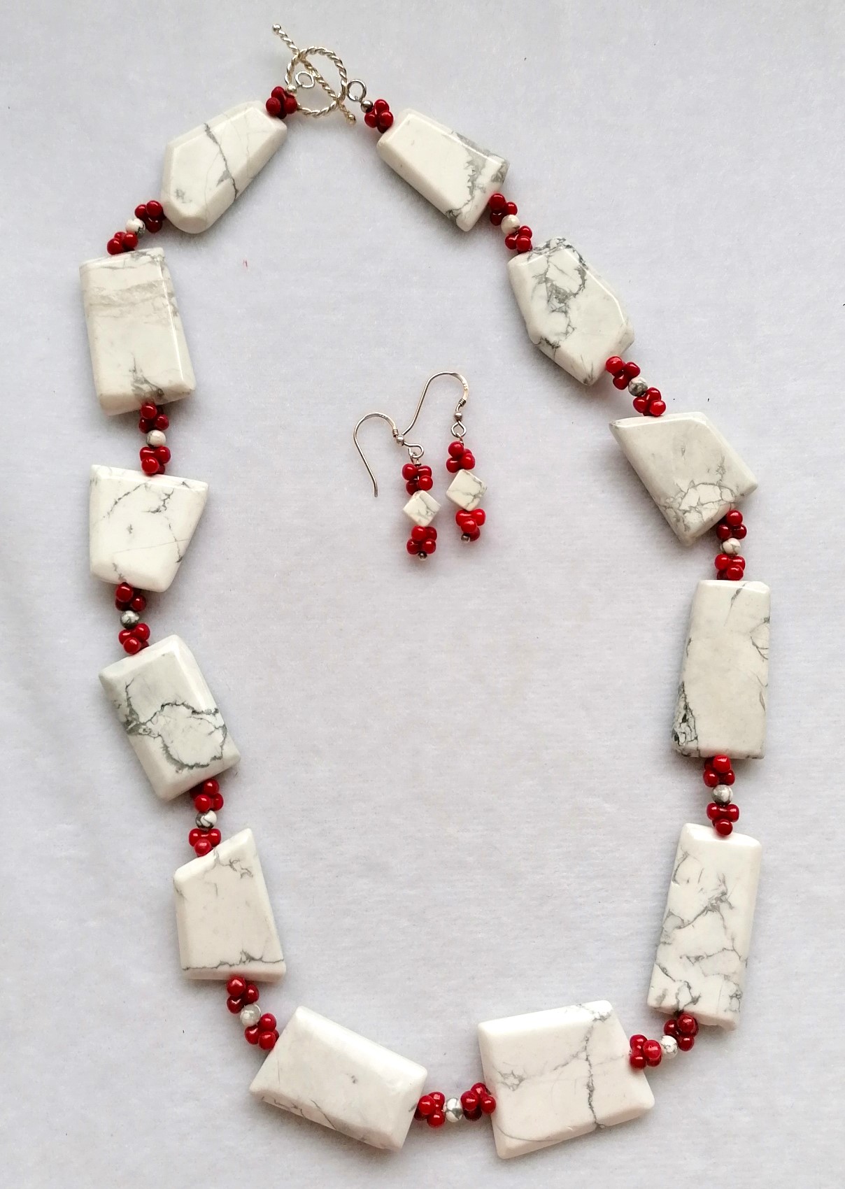 Howlite Slabs & Coral