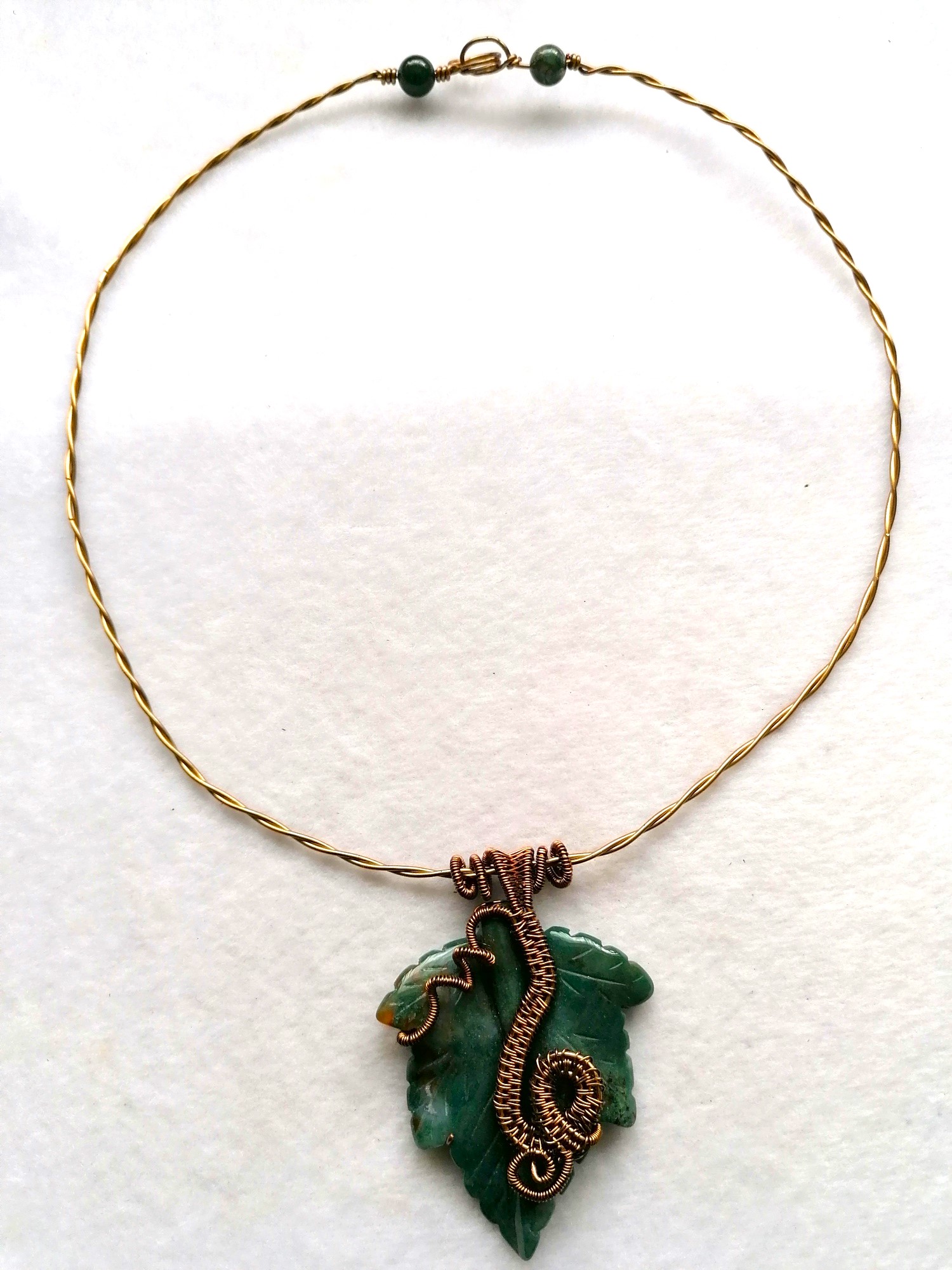 Agate Leaf on Neck Wire