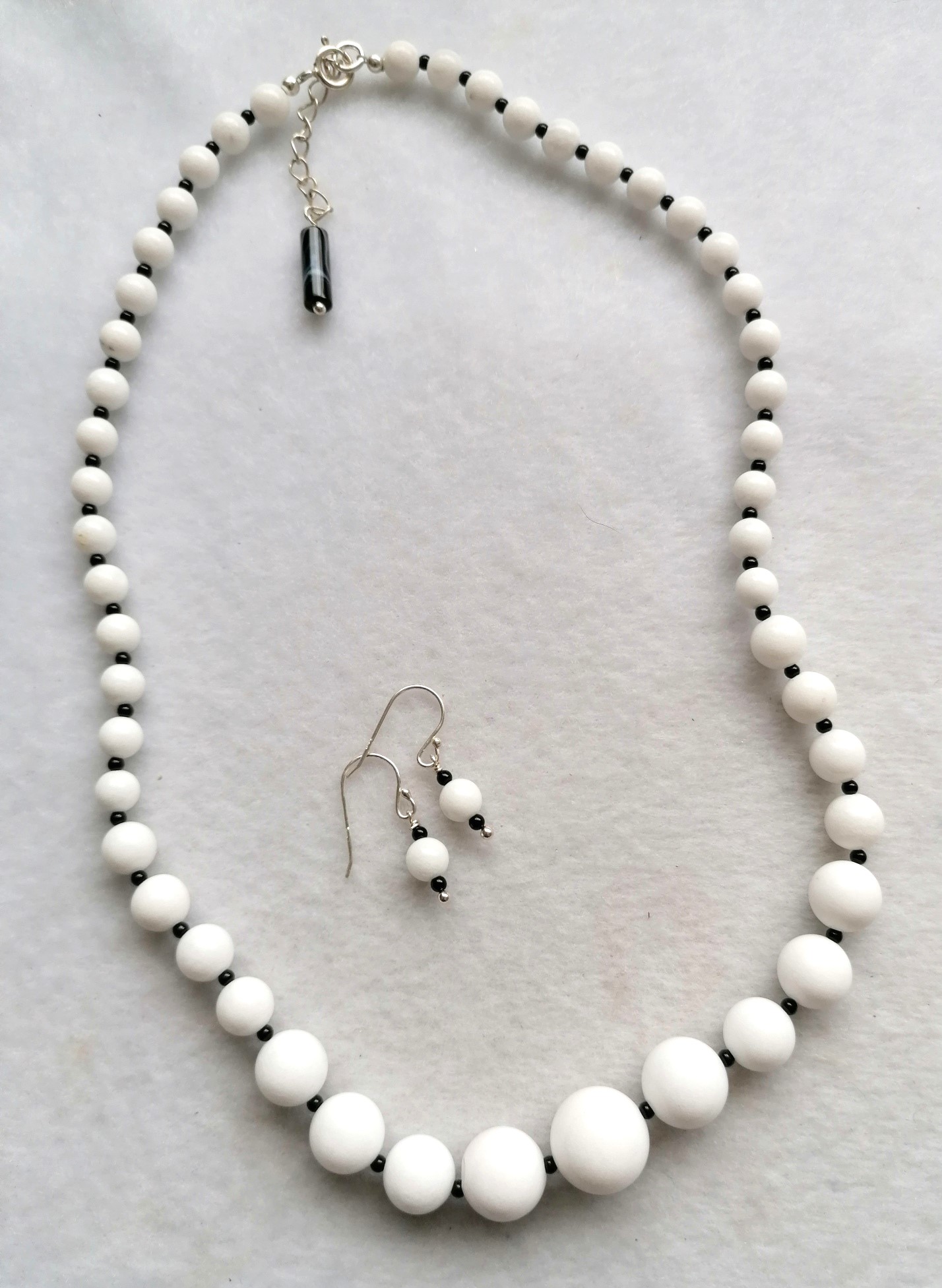 White & Black Agate