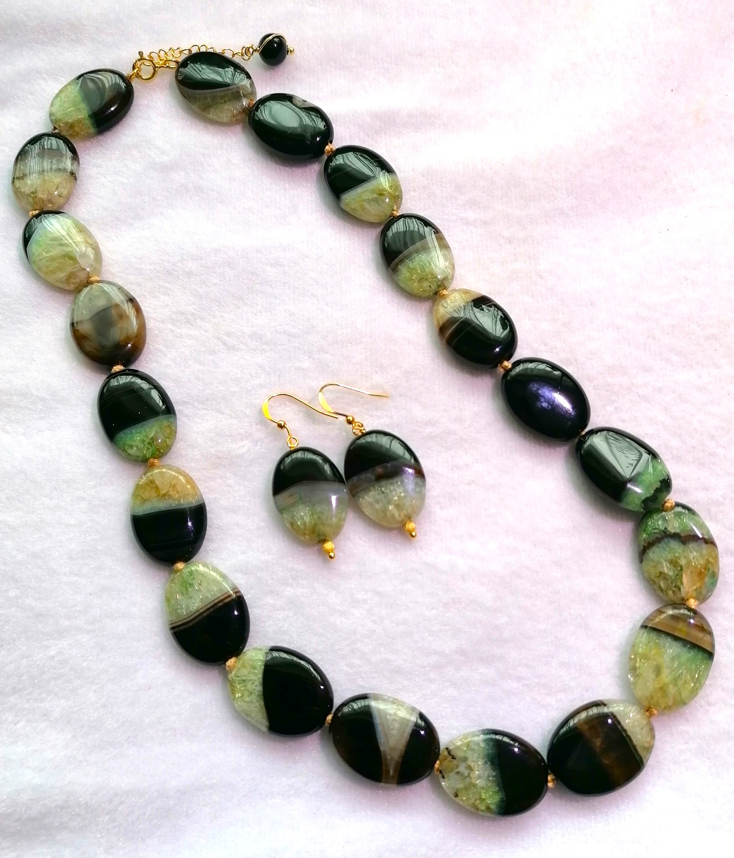 Knotted Green Agate